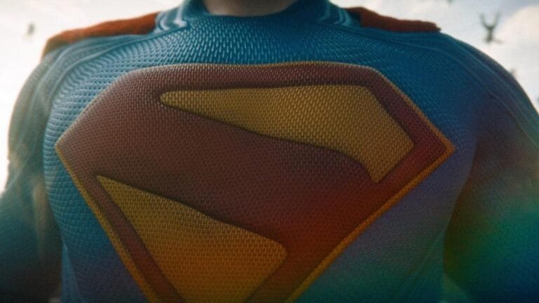 superman-tem-surpresas-uma-supergirl-bebada-e-john-cena-fazem-cameo